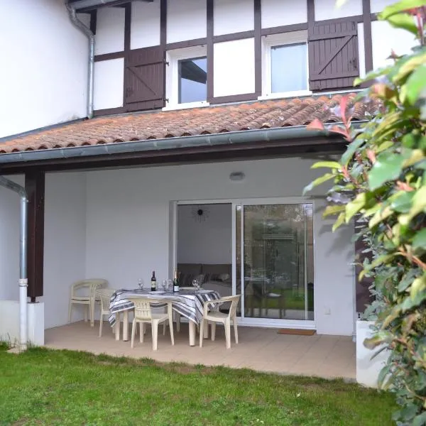 Maison Lore Mendi Amotz，位于圣皮索内维尔的酒店