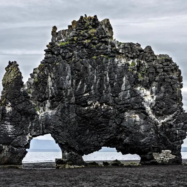 Ósar Hostel，位于Breiðabólsstaður的酒店