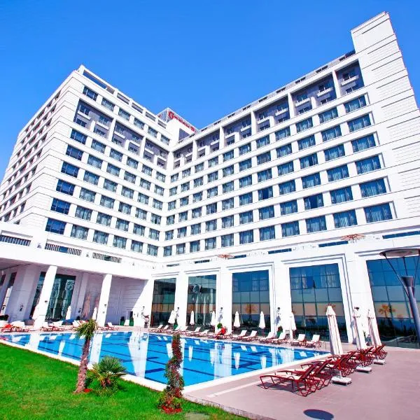 The Green Park Pendik，位于Aydınlı的酒店