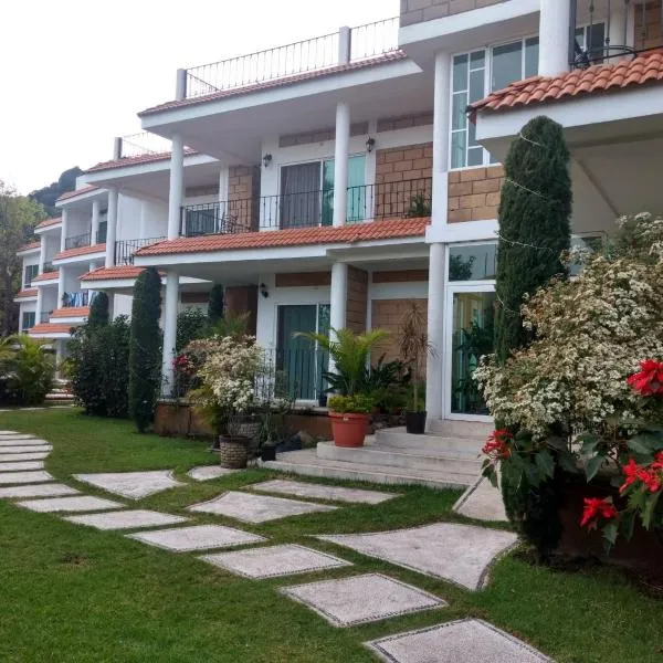 HOTEL JD TEPOZTLÁN，位于迪坡斯特兰的酒店