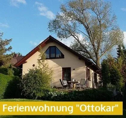 Ferienwohnung Ottokar Familie Dust Nähe Neubrandenburg，位于Altentreptow的酒店