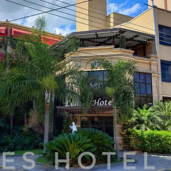 Lemes Hotel，位于皮拉伊的酒店