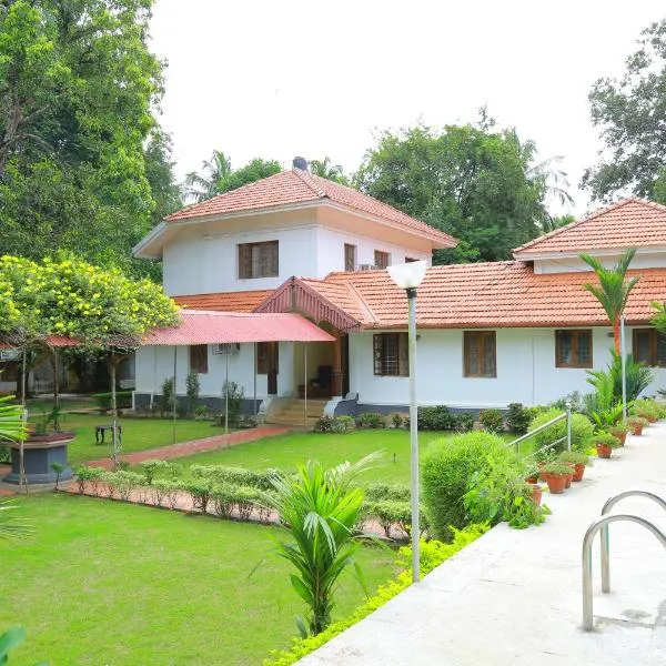 Ayuryogashram Heritage，位于德里久尔的酒店