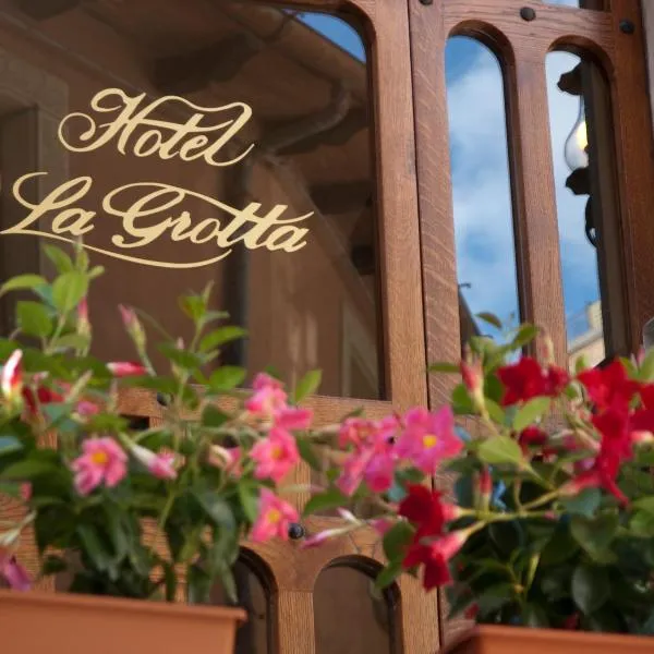 La Grotta Hotel，位于多加纳的酒店