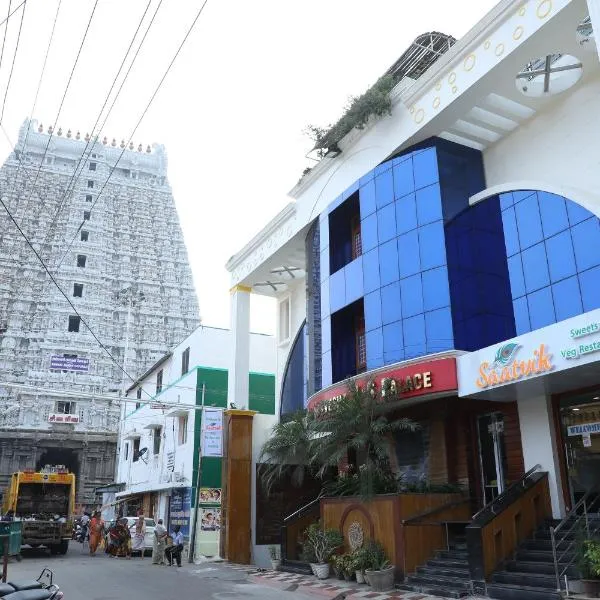 Sri Sarvesha JS Palace temple view，位于蒂鲁瓦纳马莱的酒店