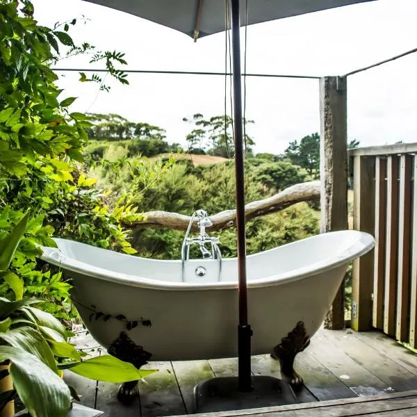 Freshwaterfarm Cottages - Muriwai，位于Woodhill的酒店