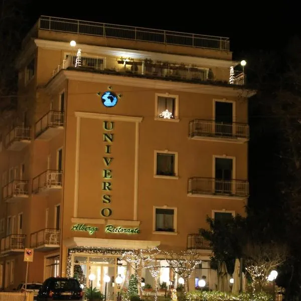 环球酒店，位于Guarcino的酒店