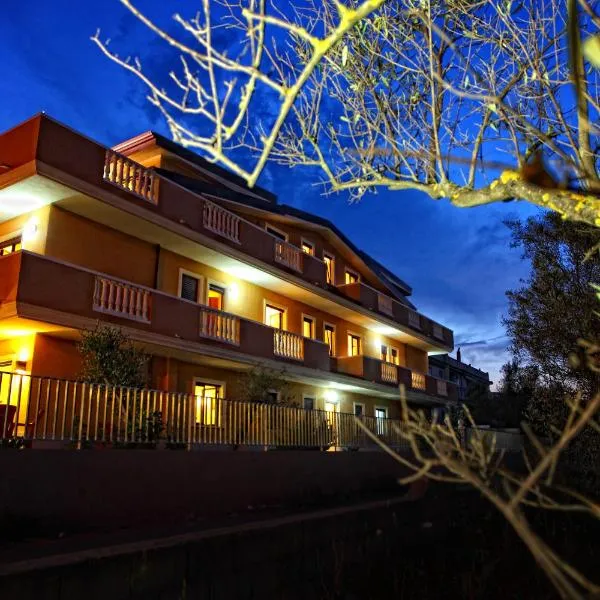 Don Antonio Residence，位于塞利亚马里纳的酒店