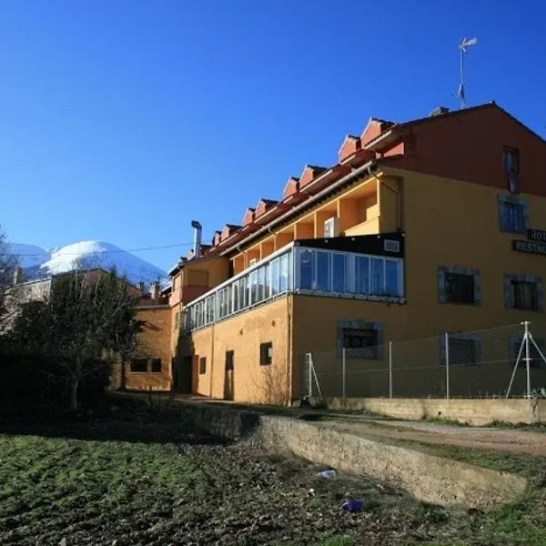 Hotel Gomar，位于Vozmediano的酒店