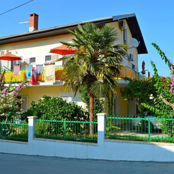 Apartment and Rooms Katica，位于比奥格勒·纳·莫鲁的酒店