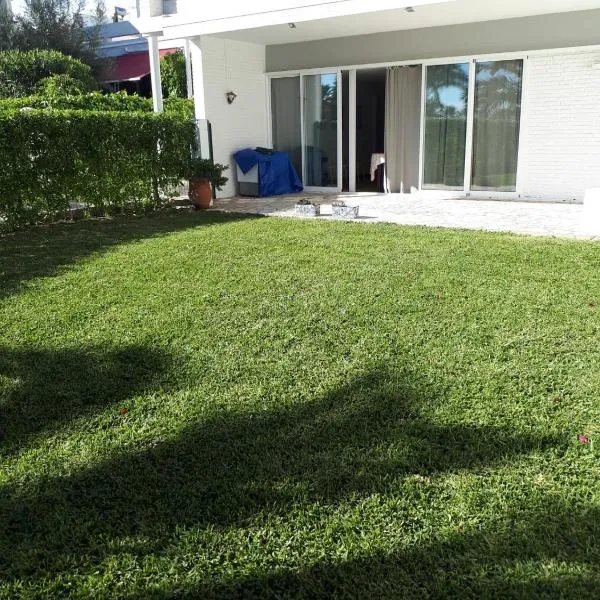 1 de 17 CASA CON JARDÍN PRIVADO A 200m DE LA PLAYA.，位于维拉的酒店