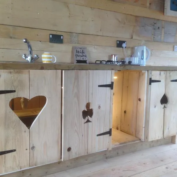 hygge hut，位于彭布罗克的酒店