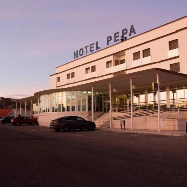 Hotel Pepa，位于Pina de Ebro的酒店