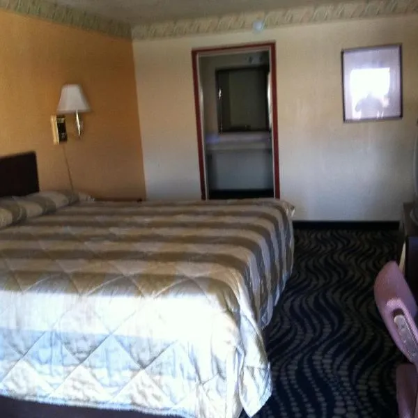 Deluxe Inn Kilgore，位于基尔戈的酒店