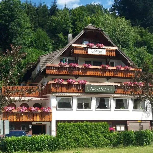 Decker's Bio Hotel zum Lamm，位于Seewald的酒店