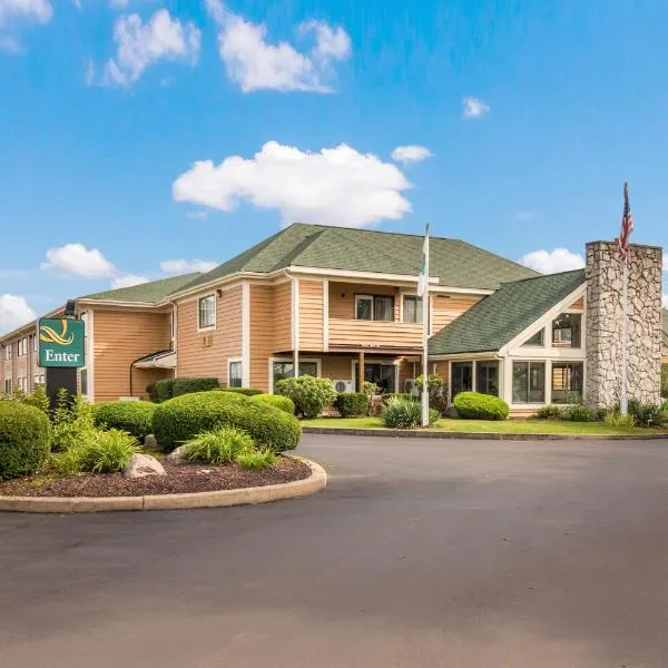 Quality Inn Bloomsburg，位于Benton的酒店