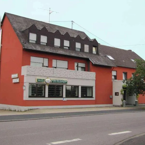 "Unter den Kastanien"，位于Zemmer的酒店