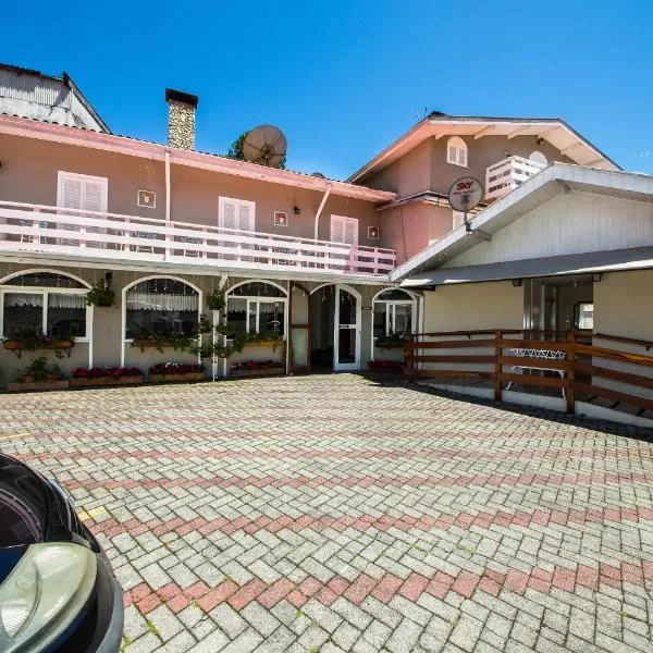 Siena Hotel，位于坎波斯杜若尔当的酒店