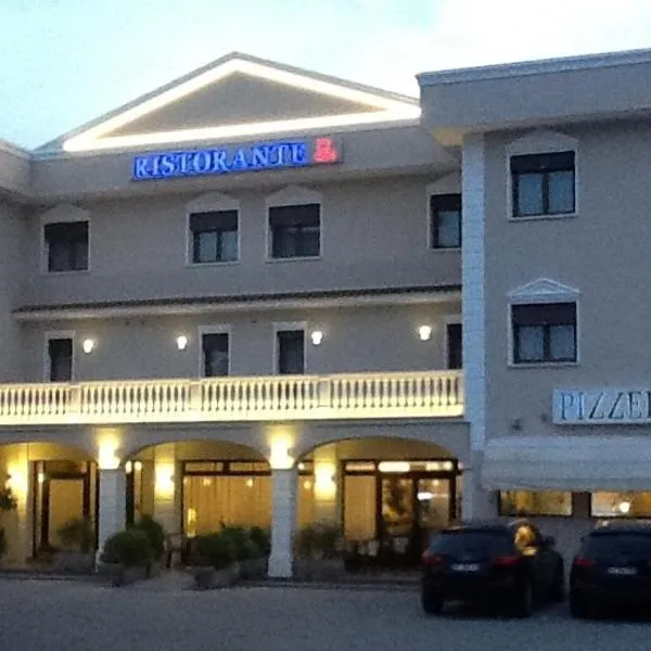 贝尔菲奥雷酒店，位于卡扎戈·迪·皮亚尼加的酒店