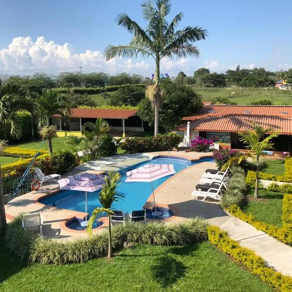 Finca Hotel Cerritos Plaza，位于佩雷拉的酒店