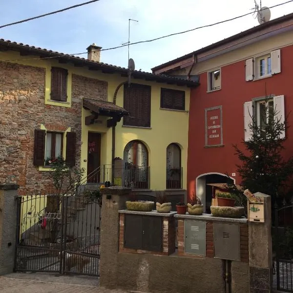 OSTERIA al CANTONACCIO APARTMENTS，位于Brusimpiano的酒店