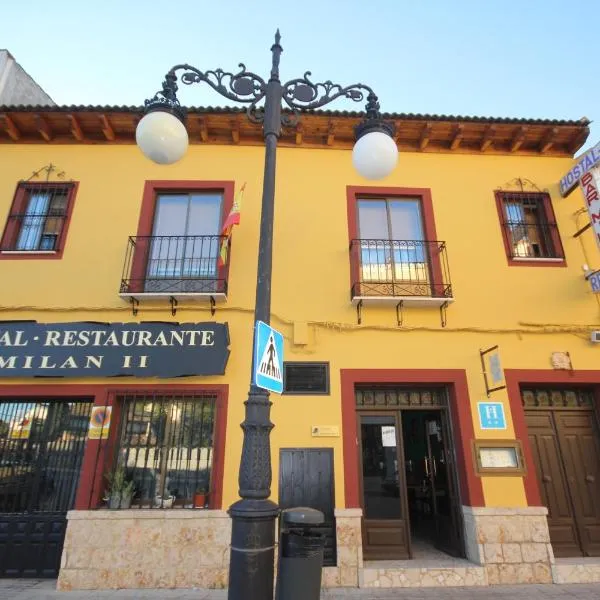 HOSTAL RESTAURANTE MILAN II，位于Casas de Fernando Alonso的酒店