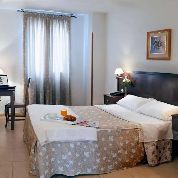 普拉德隆酒店，位于圣塞巴斯蒂安德洛斯雷耶斯的酒店