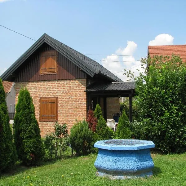 Cottage Plavi Lav Potok，位于Potok的酒店