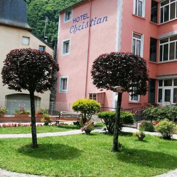 Hotel Christian，位于Adast的酒店
