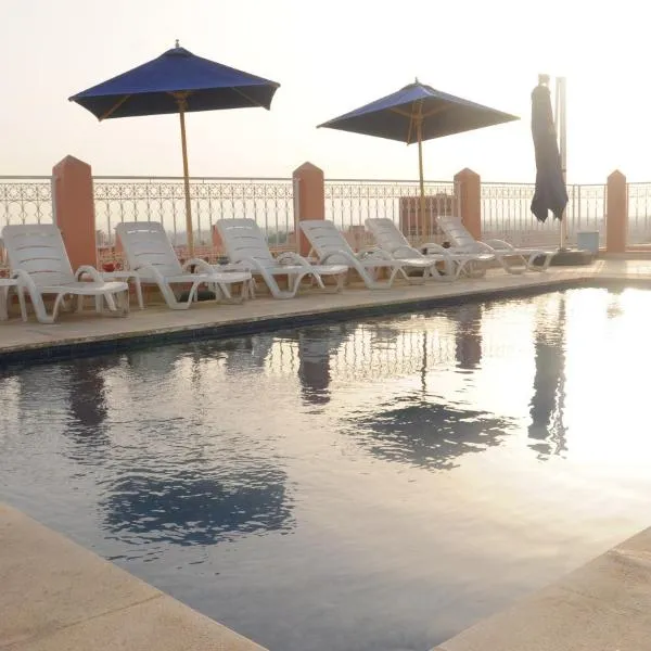 拉辛酒店，位于Douar Caïd Layadi的酒店