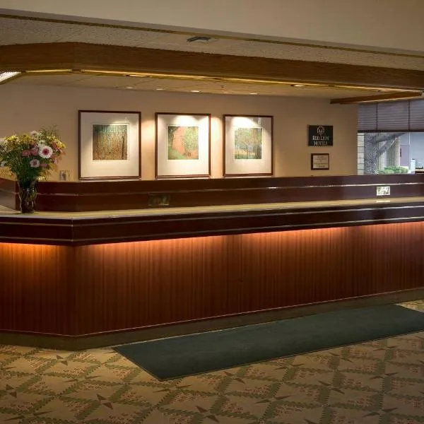 亚基马中心红狮酒店，位于亚基马的酒店