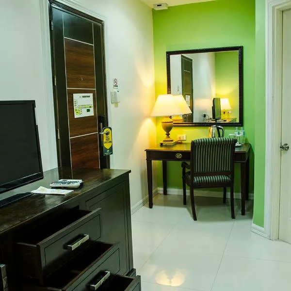Dreamwave Hotel Santiago,位于Santiago City的酒店