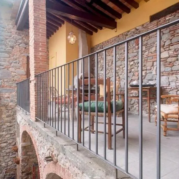 Una Terrazza nel Centro Storico，位于巴尔加的酒店