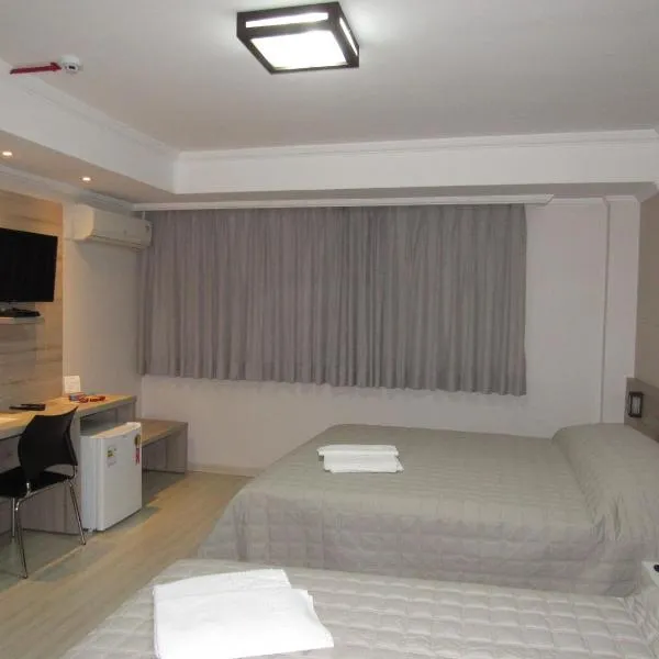 HOTEL MARIANI，位于拉热阿杜的酒店