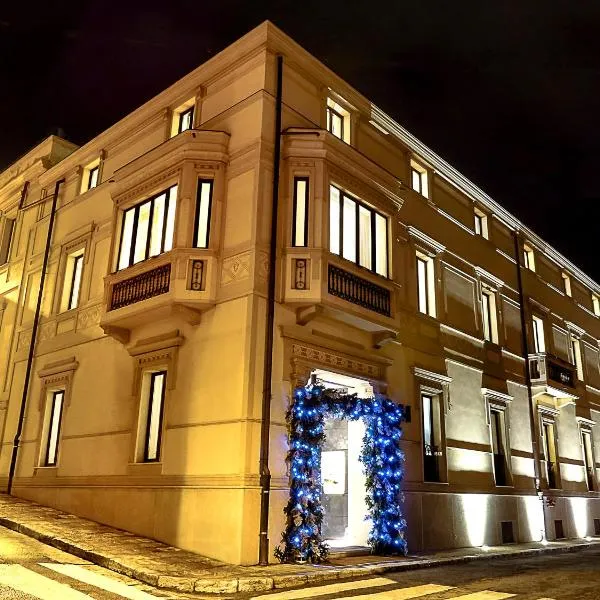 Torrione Hotel，位于雷焦卡拉布里亚的酒店