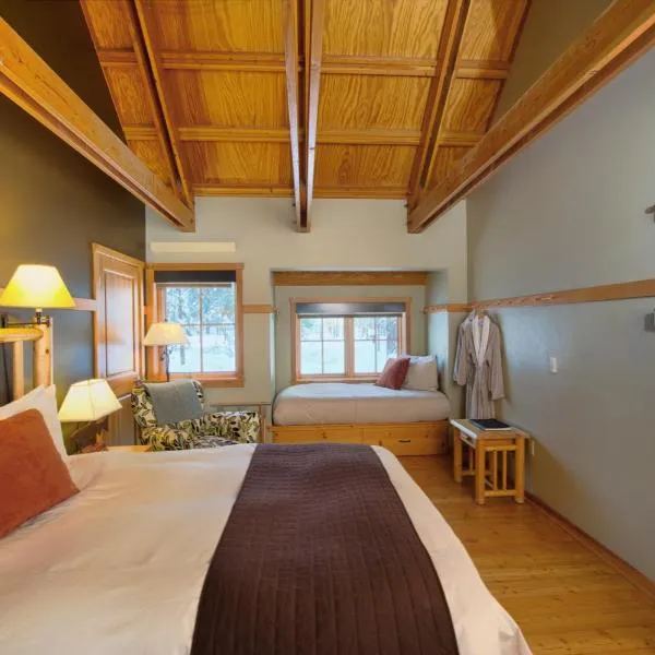 Sleeping Lady Mountain Resort，位于莱文沃思的酒店
