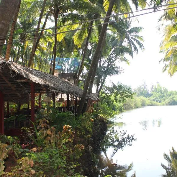 Palm Trees Ayurvedic Heritage，位于帕特南的酒店