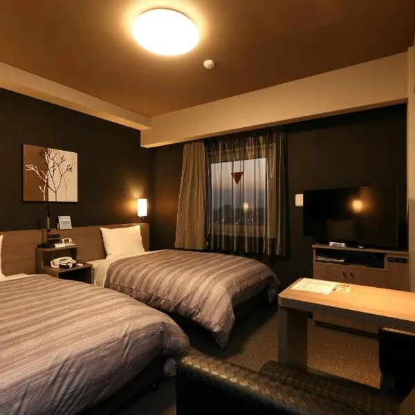 Hotel Route-Inn Shinshiro，位于新城市的酒店