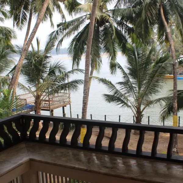 Maleyam Homestay Riverside，位于Vallikunnu的酒店