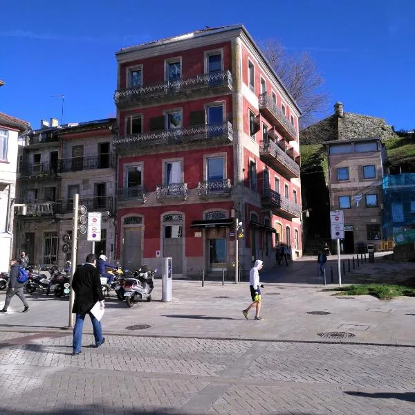 A casa Rosa- Ático en el centro de Vigo，位于维戈的酒店