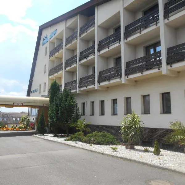 Hotel Bitov，位于Nové Syrovice的酒店