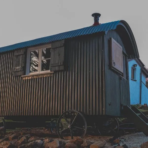 Loch Eyre Shepherd Hut，位于波特里的酒店