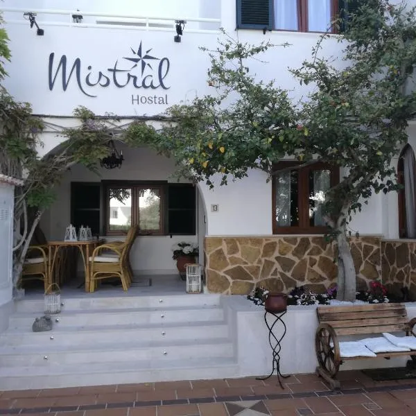 Boutique Hostal Mistral，位于科洛尼亚圣霍尔迪的酒店