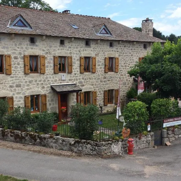 La Pierre Trouée Chambre d'Hôtes，位于Laubert的酒店