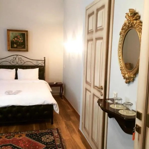 Le Bijou Luxury Rooms & Suites，位于Polýdendron的酒店