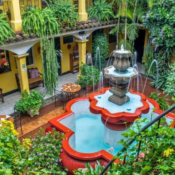 Posada San Vicente by AHS，位于危地马拉安地瓜的酒店
