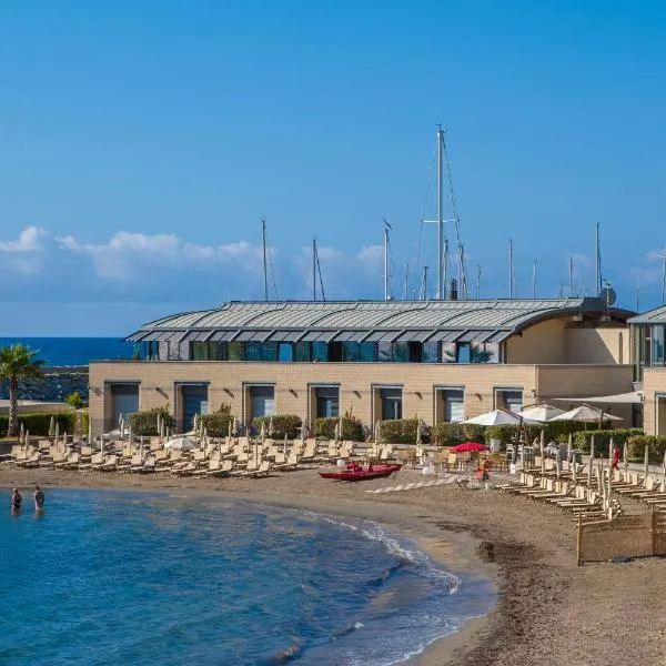 里维埃拉迪费欧里酒店，位于滨海圣洛伦佐的酒店