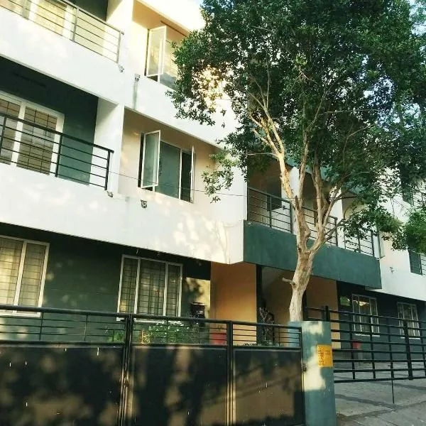 Honey Bee Serviced Apartments Trivandrum，位于特里凡得琅的酒店