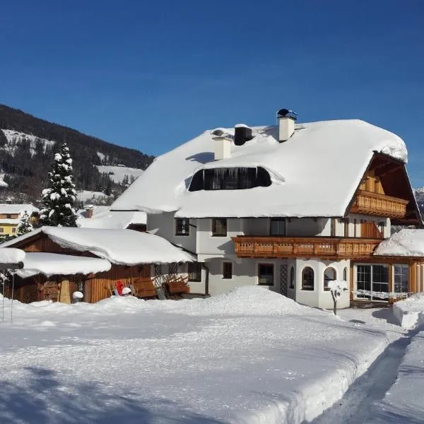 Ferienwohnungen Haus-Holzer，位于毛特恩多夫的酒店