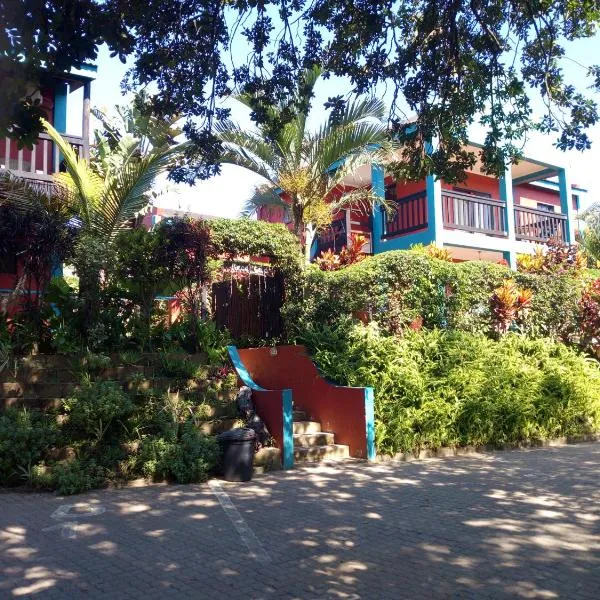 Tri M Waves Lodge，位于蓬塔杜欧鲁的酒店